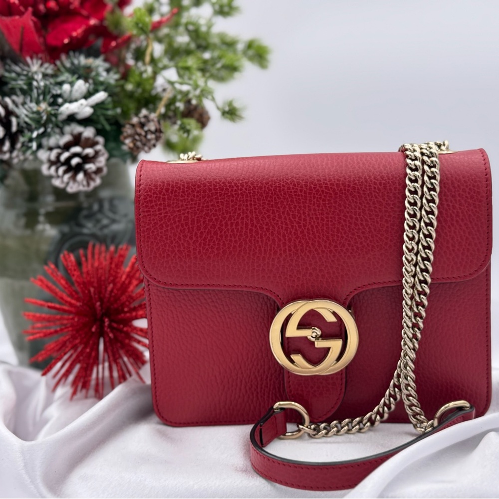 Gucci Interlocking G Bag – Red Pebbled Leather - LIKE NEW!